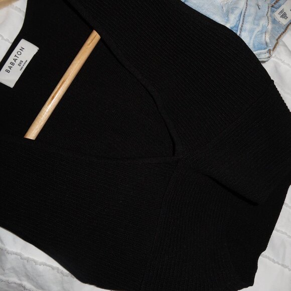 Aritzia x Babaton "Carlotta" sculpt knit deep v tank in black - Picture 3 of 4